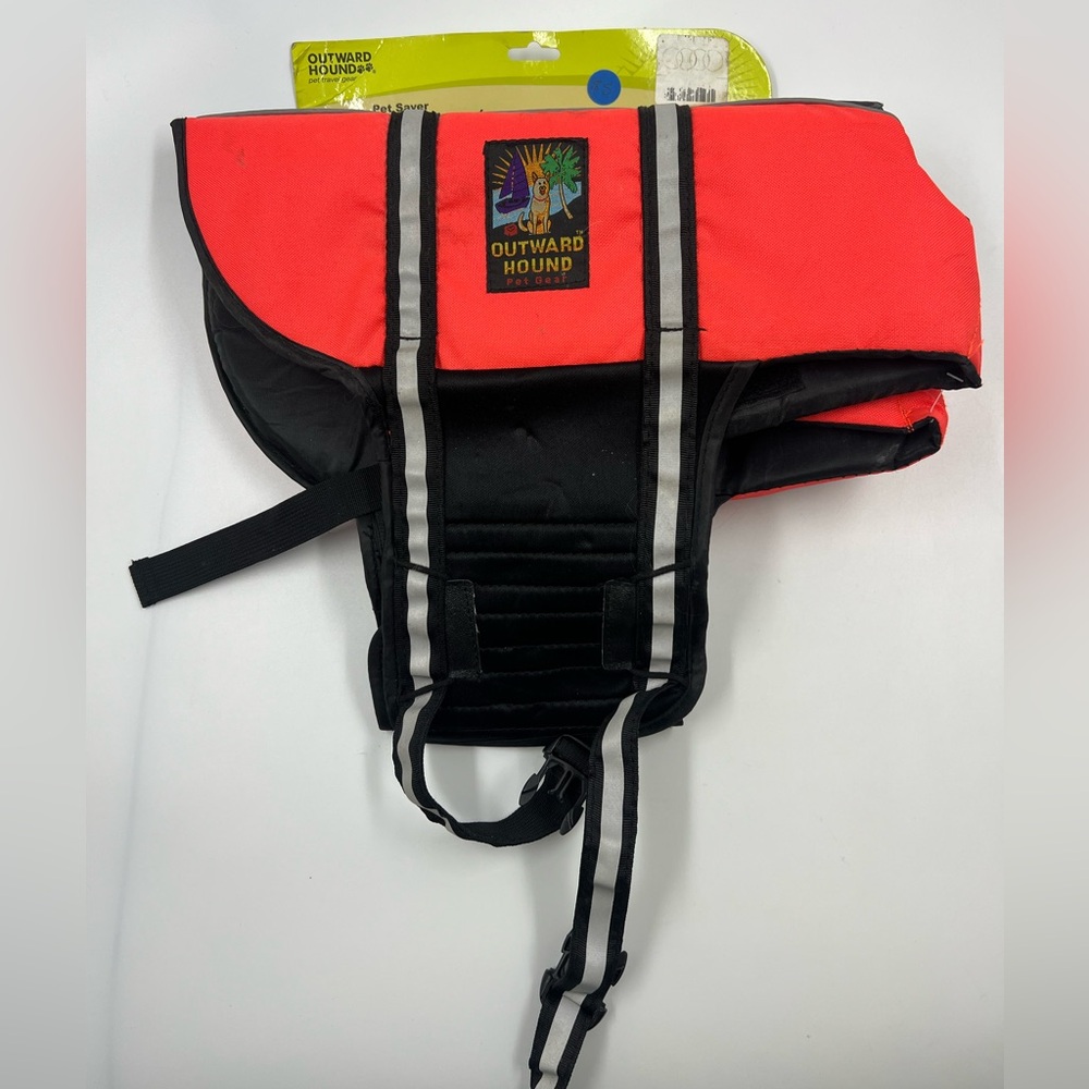 Outward Hound Dog Life Jacket in Red and Black new!